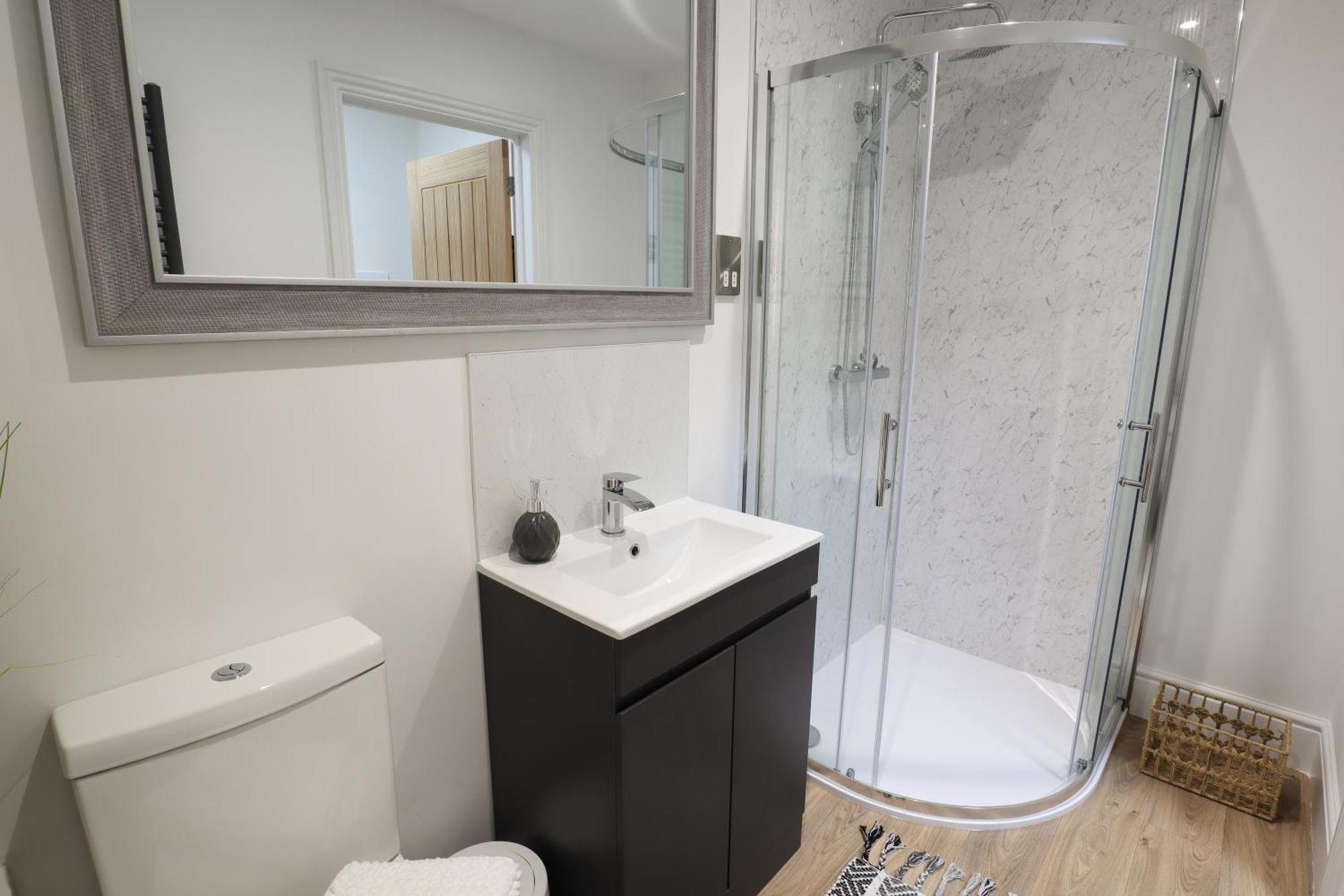 Apartment One Bed Apartment, Close To Train, City, And Hospital Long Welcome *